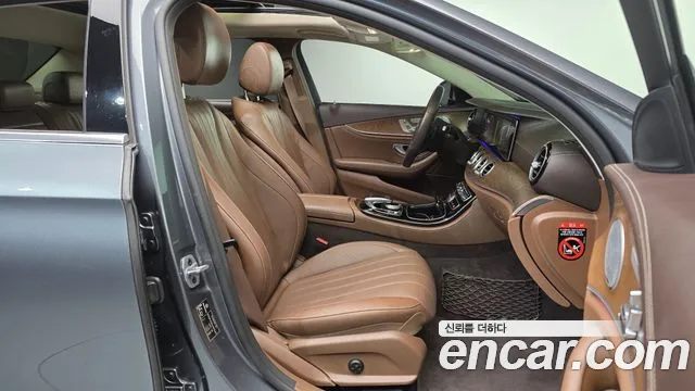 Mercedes-Benz E-Класс 2019 thumb 11