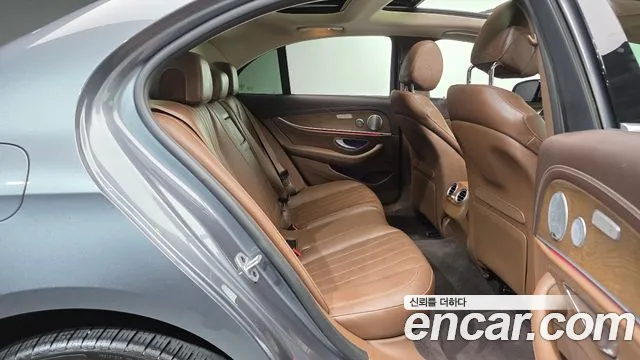 Mercedes-Benz E-Класс 2019 thumb 12
