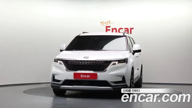 Kia Carnival 2021 thumb 3
