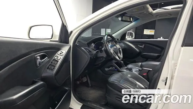 Hyundai Tucson 2010 thumb 10