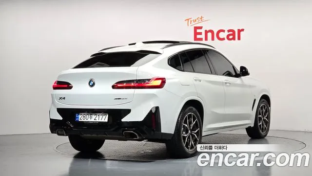 BMW X4 2023 thumb 2