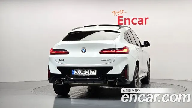 BMW X4 2023 thumb 4