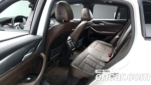 BMW X4 2023 thumb 11