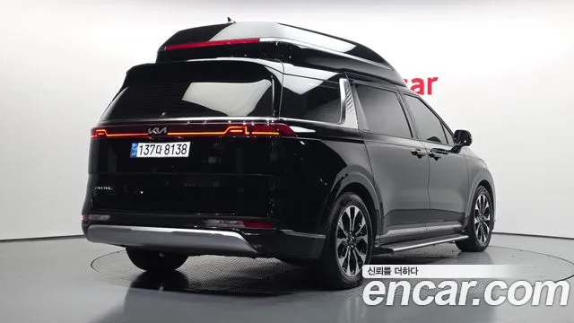Kia Carnival 2023 thumb 2