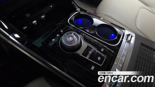 Kia Carnival 2023 thumb 9