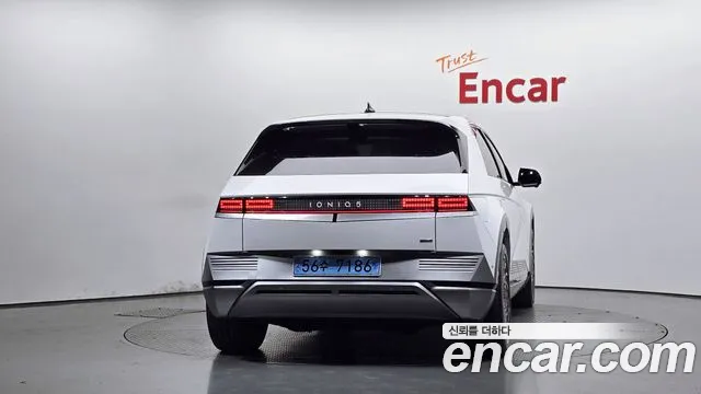 Hyundai IONIQ 5 2021 thumb 4