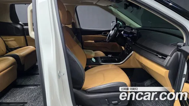 Kia Carnival 2023 thumb 11
