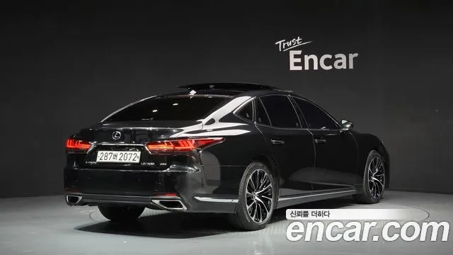 Lexus LS 2021 thumb 2