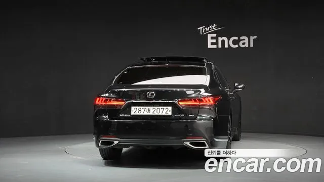 Lexus LS 2021 thumb 4