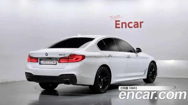 BMW 5-Series 2017 thumb 2
