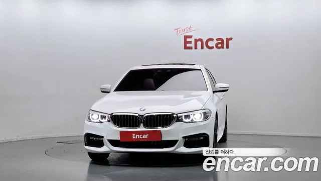 BMW 5-Series 2017 thumb 3