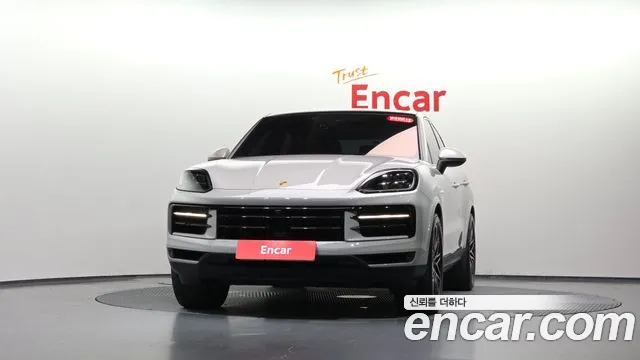 Porsche Cayenne 2024 thumb 2