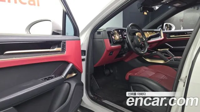 Porsche Cayenne 2024 thumb 9