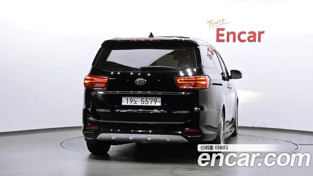 Kia Carnival 2019 thumb 4