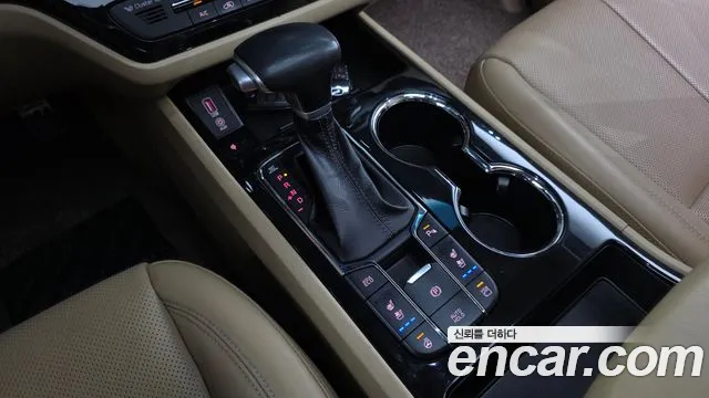 Kia Carnival 2019 thumb 9