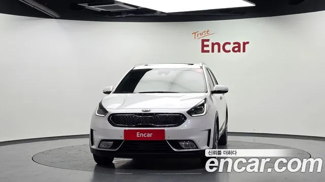 Kia Niro 2017 thumb 3