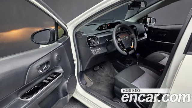 Toyota Prius 2019 thumb 10