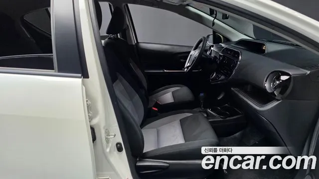 Toyota Prius 2019 thumb 11