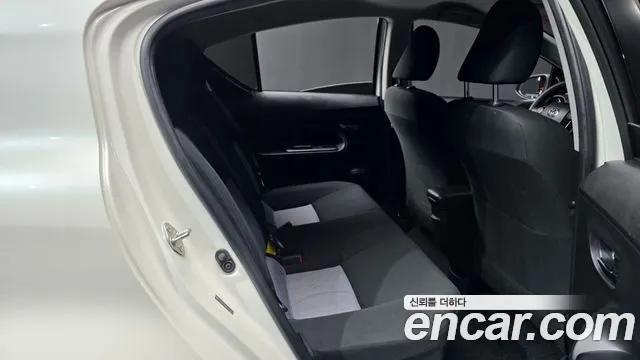 Toyota Prius 2019 thumb 12