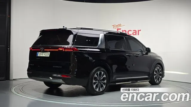 Kia Carnival 2021 thumb 2