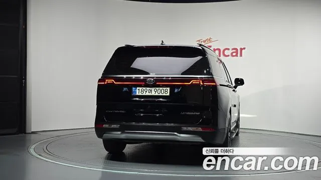 Kia Carnival 2021 thumb 4