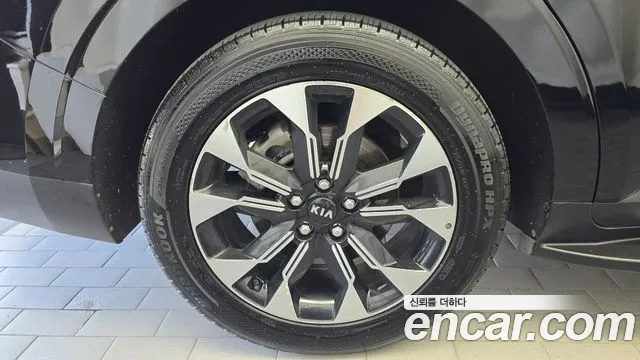 Kia Carnival 2021 thumb 5