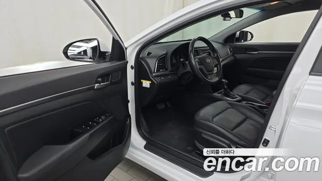 Hyundai Avante 2016 thumb 10