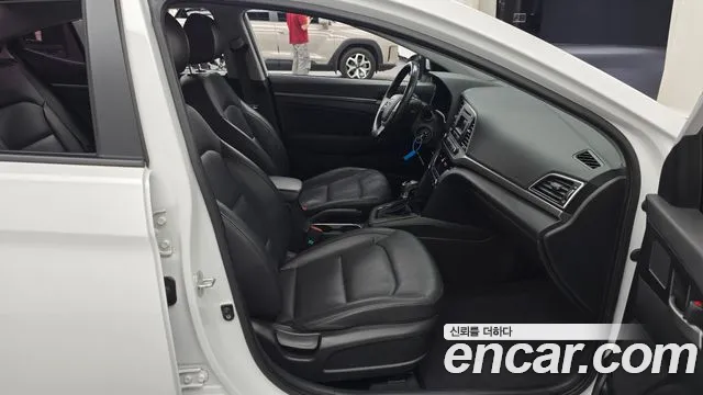 Hyundai Avante 2016 thumb 11