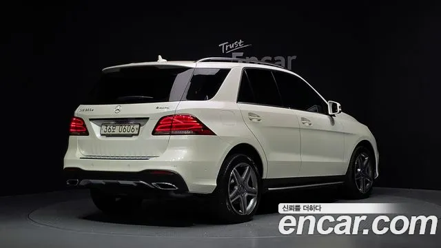 Mercedes-Benz GLE 2016 thumb 2
