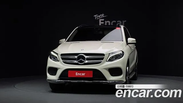 Mercedes-Benz GLE 2016 thumb 3