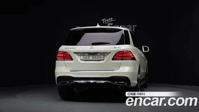 Mercedes-Benz GLE 2016 thumb 4
