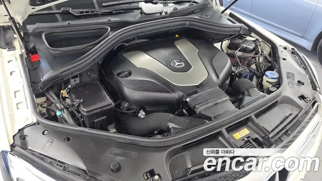 Mercedes-Benz GLE 2016 thumb 6