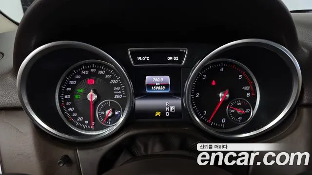 Mercedes-Benz GLE 2016 thumb 8