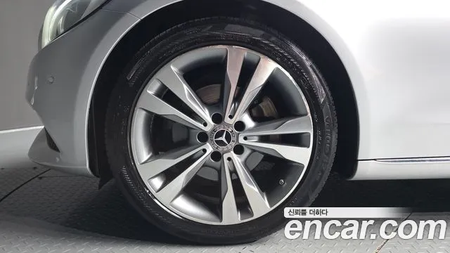Mercedes-Benz C-Класс 2018 thumb 5