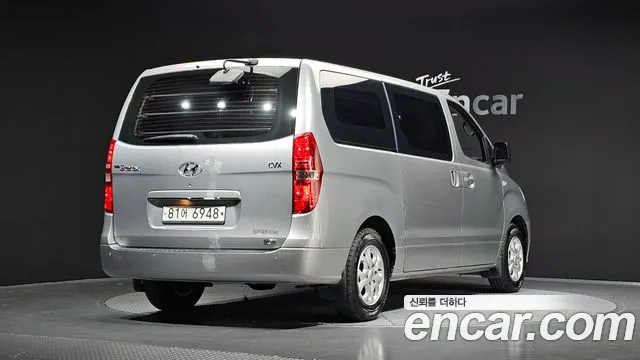 Hyundai Starex 2013 thumb 2