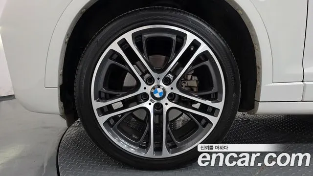 BMW X4 2018 thumb 5