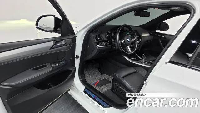 BMW X4 2018 thumb 10