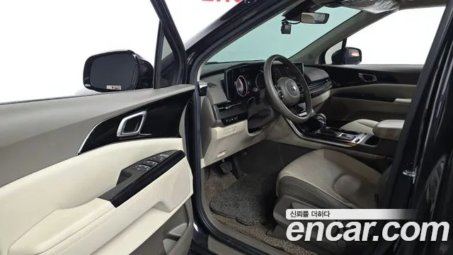 Kia Carnival 2021 thumb 10