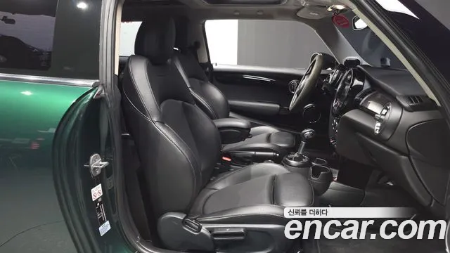 MINI Hatch 2018 thumb 11