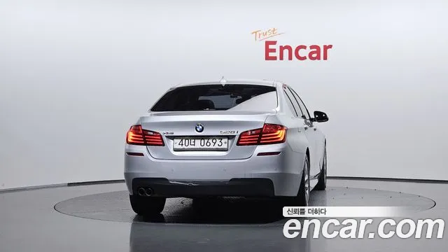 BMW 5-Series 2016 thumb 3