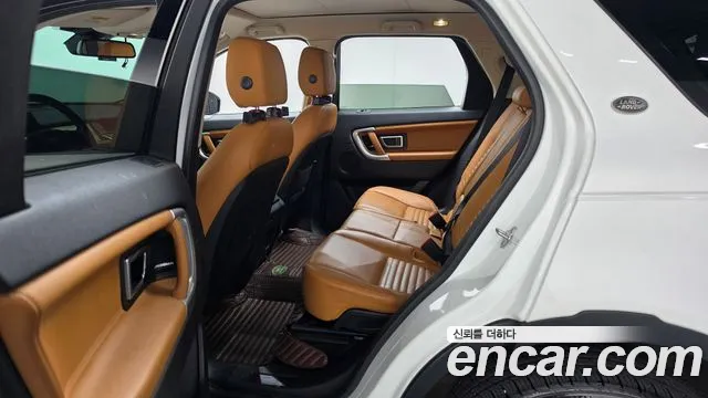 Land Rover Discovery Sport 2019 thumb 11