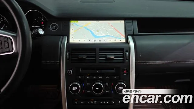 Land Rover Discovery Sport 2019 thumb 12