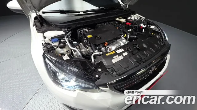 Peugeot 308 2019 thumb 6