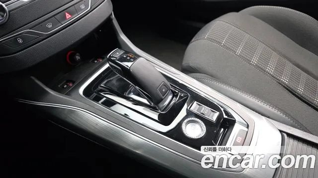 Peugeot 308 2019 thumb 9