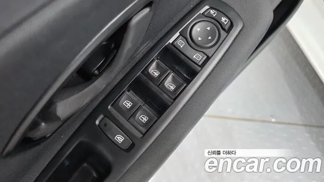 Renault-KoreaSamsung Fluence 2013 thumb 11
