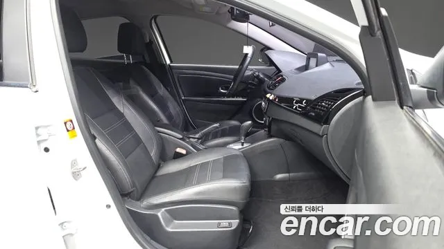 Renault-KoreaSamsung Fluence 2017 thumb 10