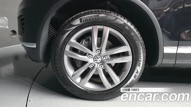 Volkswagen Touareg 2016 thumb 5