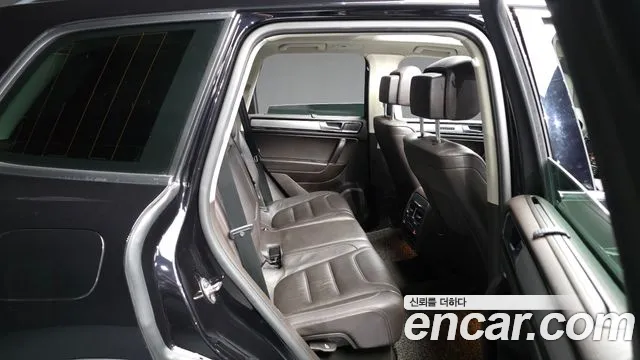 Volkswagen Touareg 2016 thumb 12