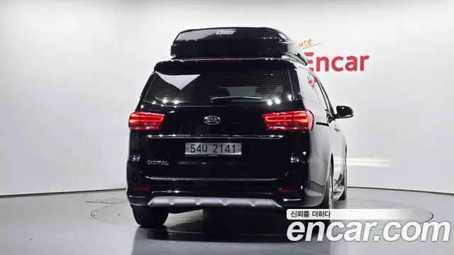 Kia Carnival 2018 thumb 3