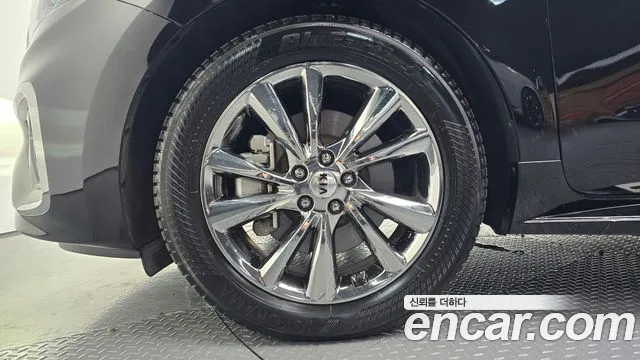 Kia Carnival 2018 thumb 4